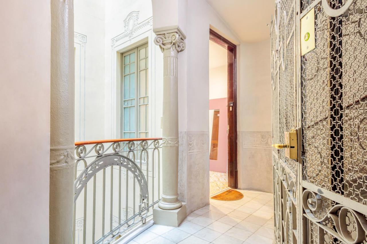 The Gaudi Suites II Barcelona Ngoại thất bức ảnh